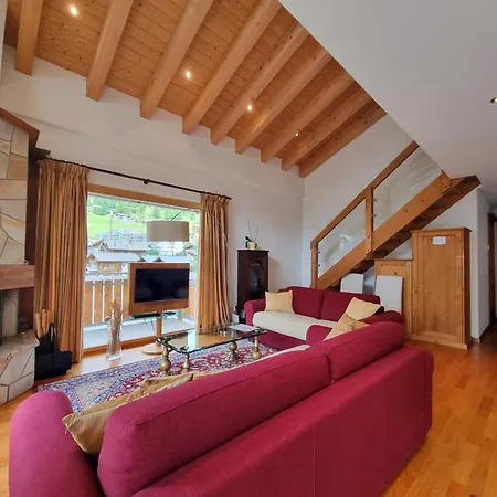 Penthouse Perla アパート *